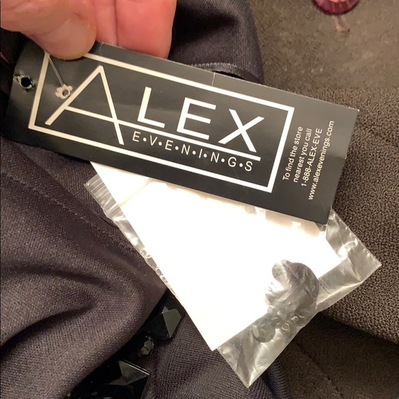 NWT Black Beaded Neck Embellished Evening Tank - Picture 7 of 8